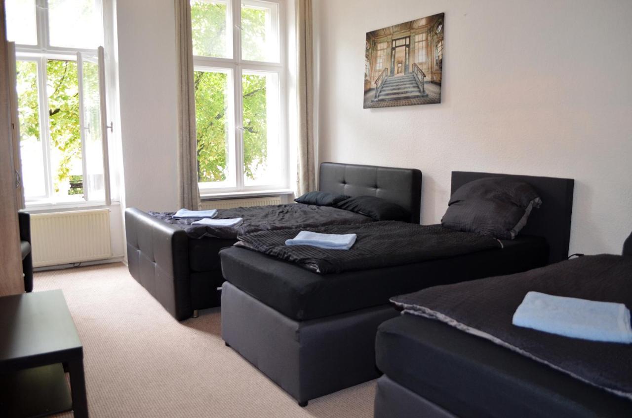 Hauptbahnhof: Family-friendly Group For 8 * Berlin